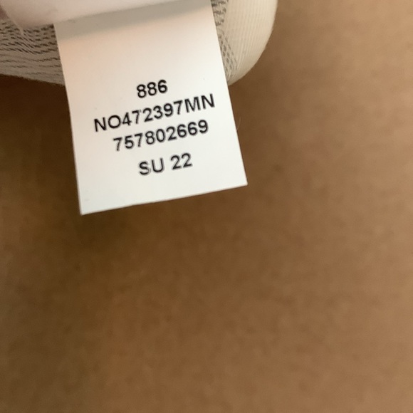 🆕 Nordstrom Non-Iron Trim Fit Men's
Button Down Shirt- 16 1/2 32-33 - Picture 9 of 9